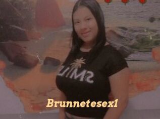 Brunnetesex1