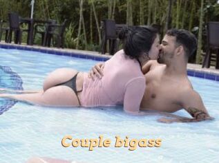 Couple_bigass