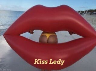Kiss_Ledy