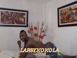 LARSYKOKOLA