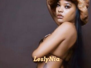 LeslyNia