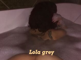 Lola_grey